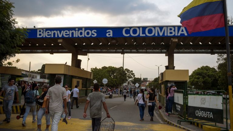 Colombia regularizará estatus de migrantes venezolanos