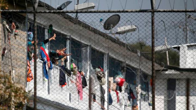 Denuncian malas condiciones en alimentación de reclusos