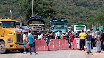 Anuncian extinción de dominio a camiones que bloqueen las vías